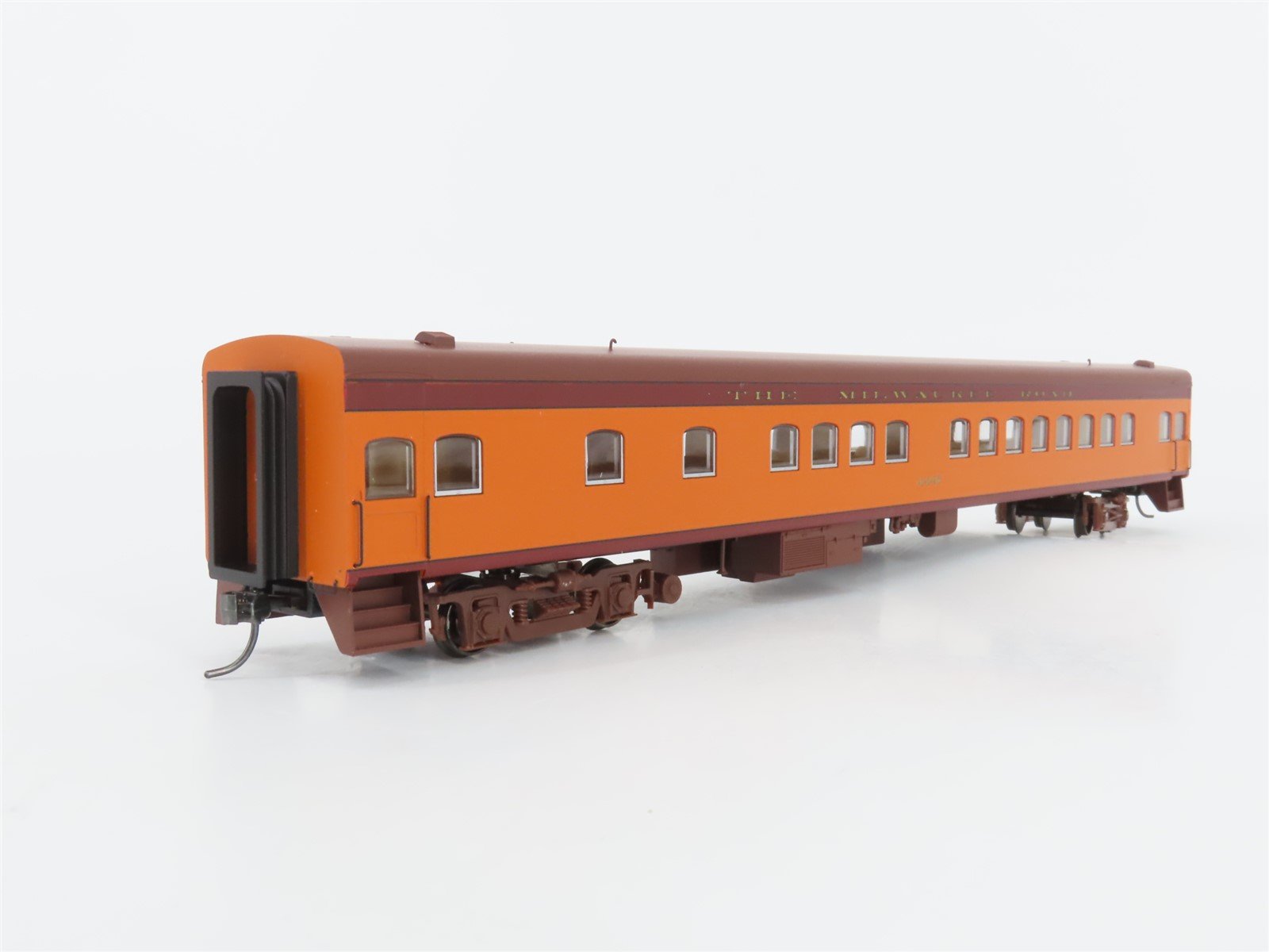 HO Scale Fox Valley Models FVM 10102 MILW Hiawatha Coach Passenger #4446