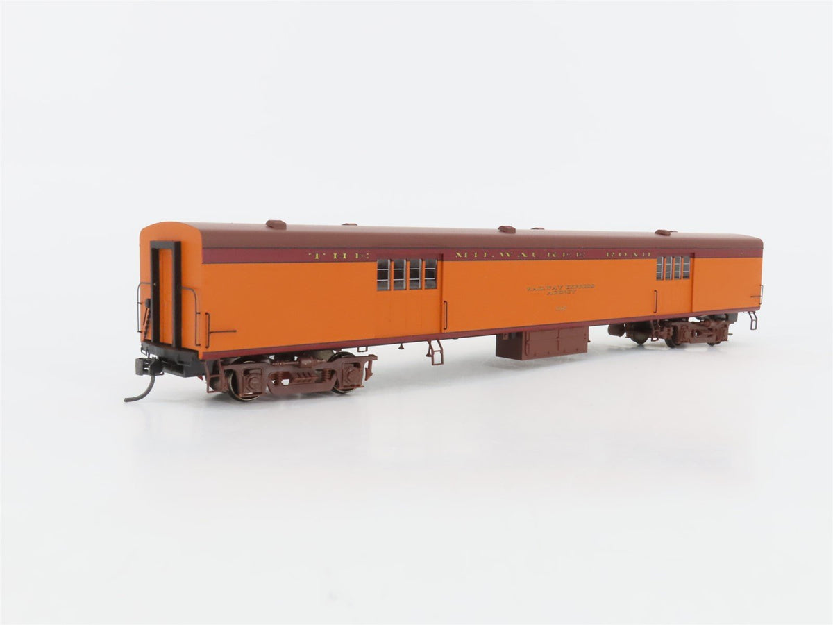 HO Scale Fox Valley Models FVM 10081 MILW Hiawatha Baggage Passenger #107