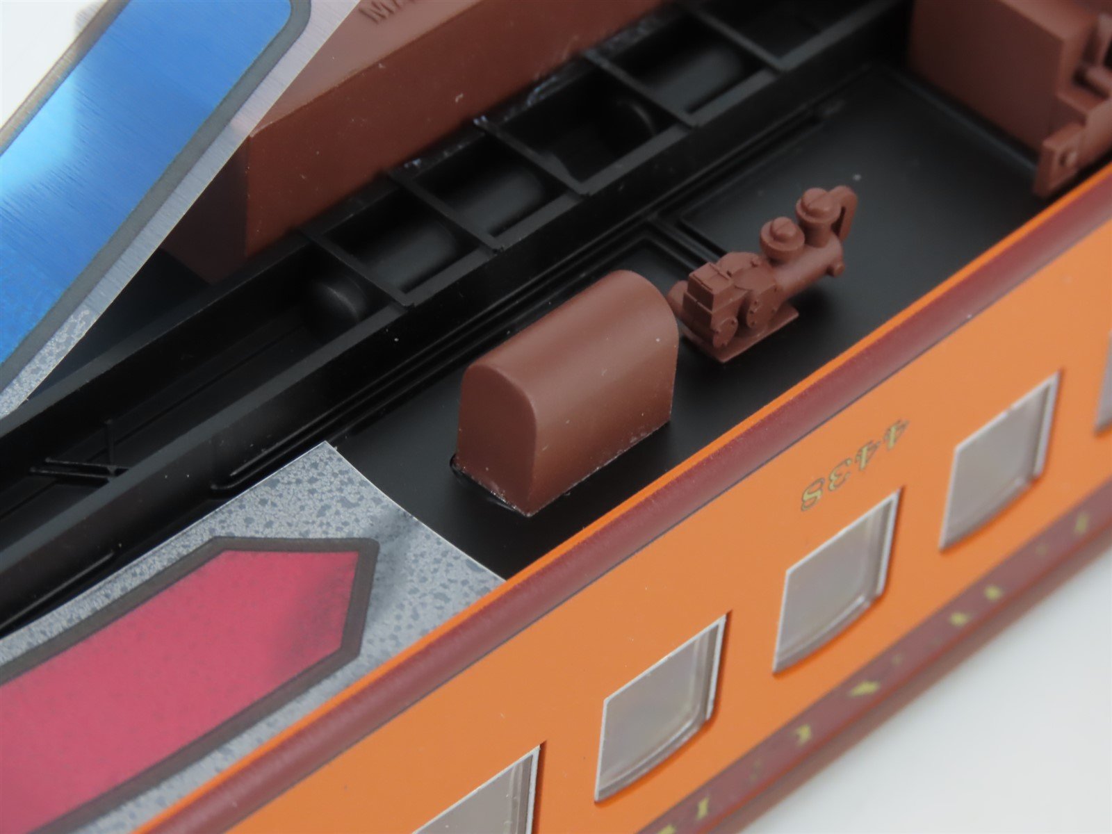 HO Scale Fox Valley Models FVM 10035 MILW Hiawatha Coach Passenger #4438