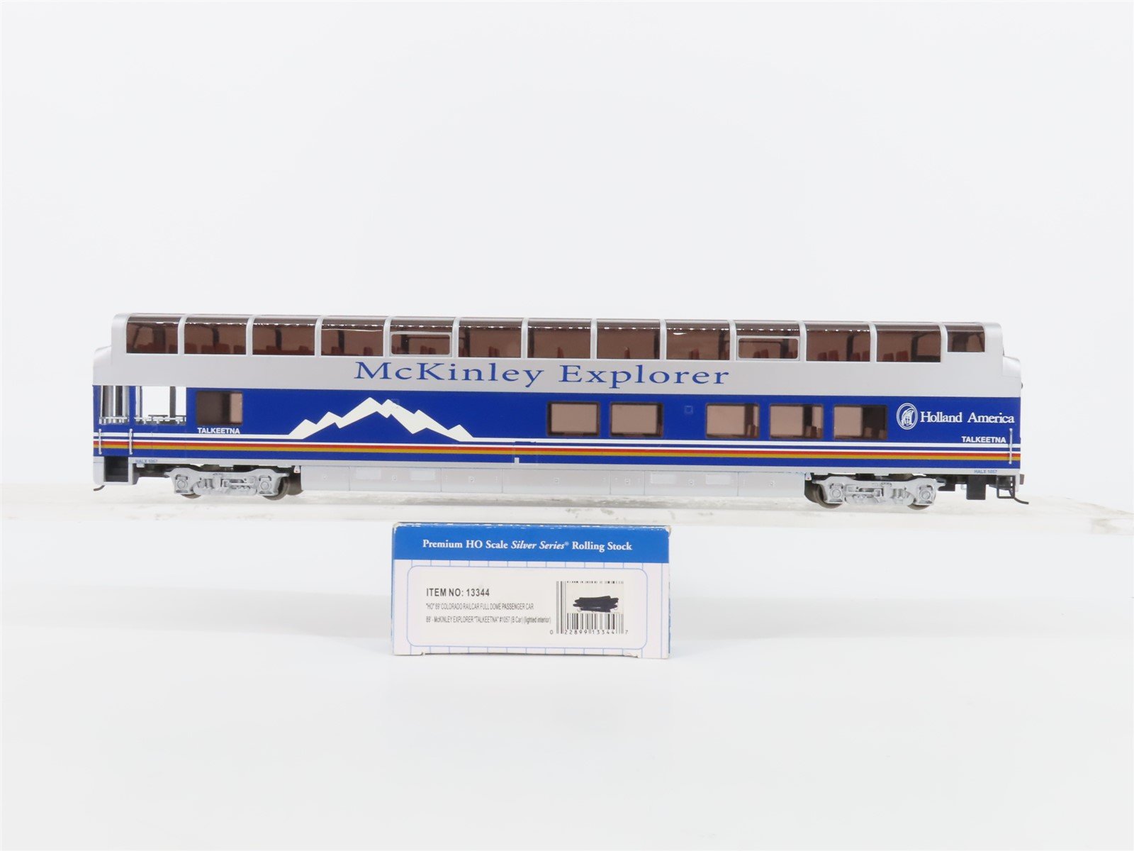 HO Bachmann Silver 13344 HALX McKinley Explorer Talkeetna Dome Passenger 1057