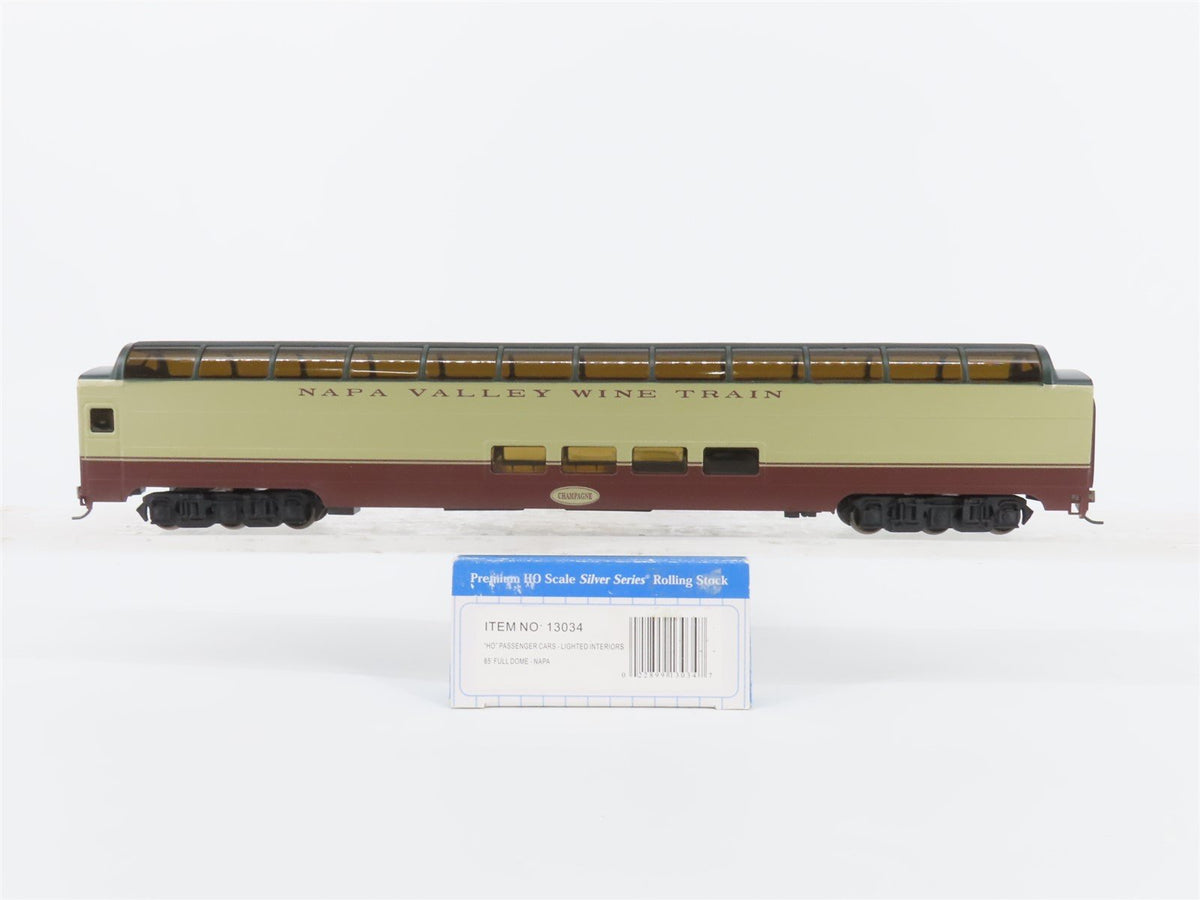 HO Bachmann Silver 13034 85&#39; Napa Valley Wine Train Full Dome Passenger