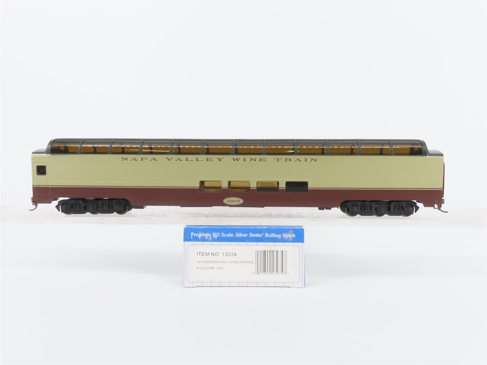HO Bachmann Silver 13034 85' Napa Valley Wine Train Full Dome Passenger