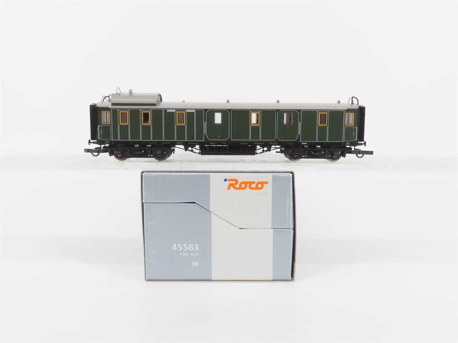 HO Scale Roco 45583 K.Bay.Sts. B Bavarian Baggage Passenger Car