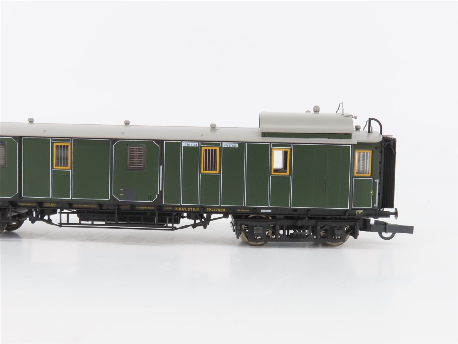 HO Scale Roco 45583 K.Bay.Sts. B Bavarian Baggage Passenger Car