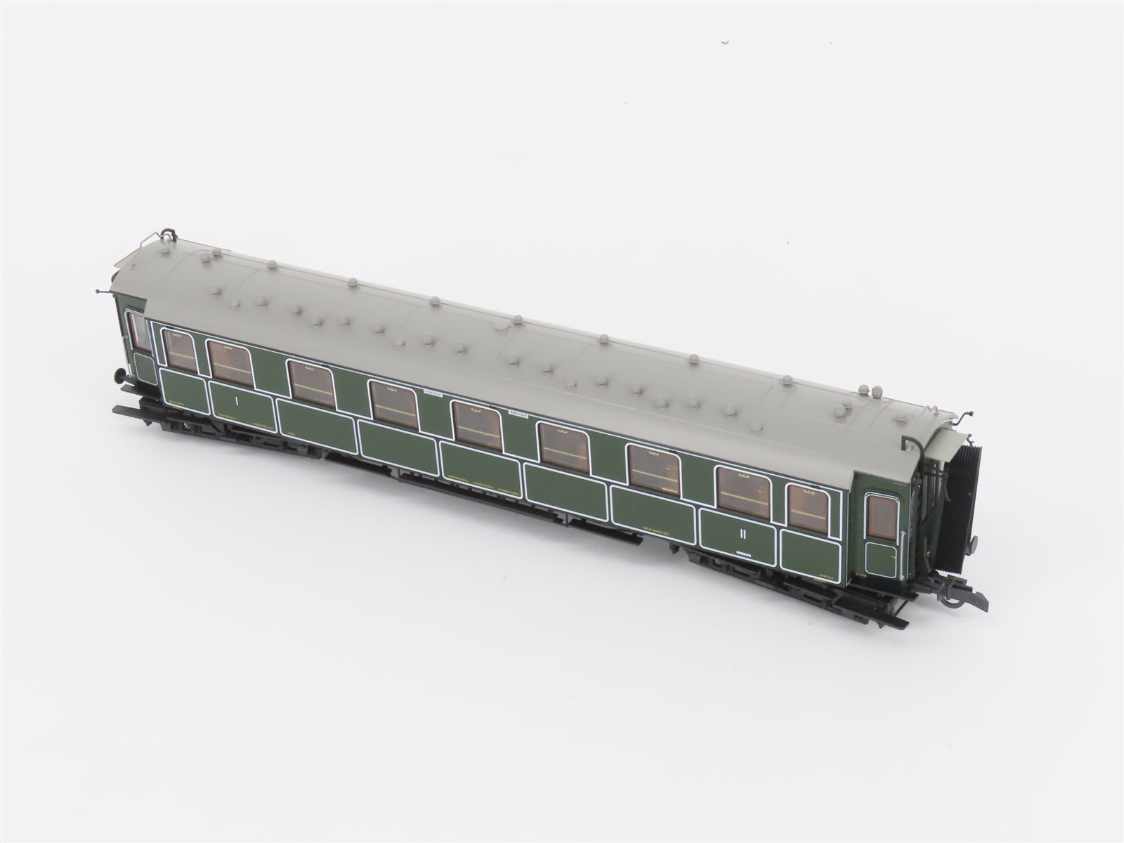 HO Scale Roco 45580 K.Bay.Sts. B Bavarian Coach 1/2 Class Passenger Car