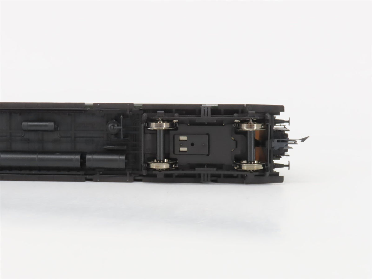 HO Scale Roco 45580 K.Bay.Sts. B Bavarian Coach 1/2 Class Passenger Car