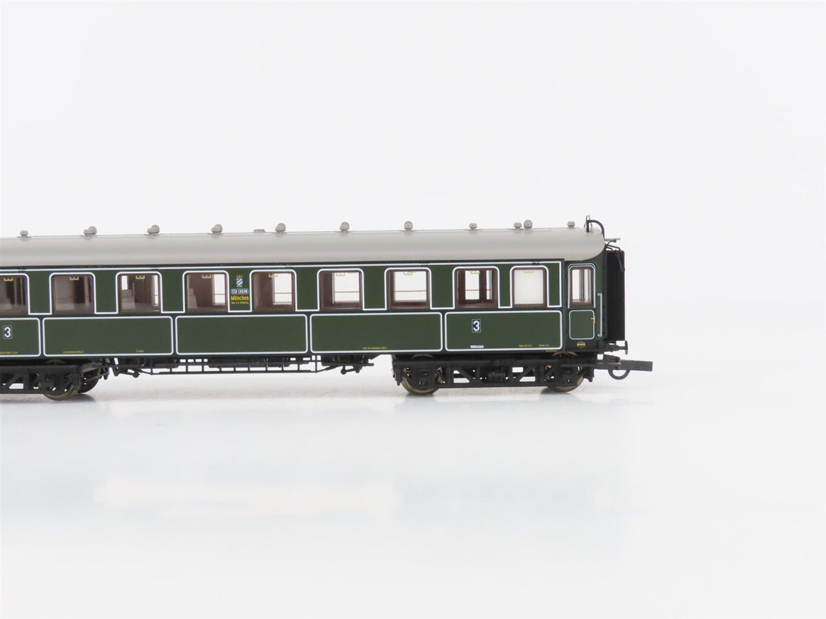 HO Scale Roco 45582 K.Bay.Sts. B Bavarian Coach 3 Class Passenger Car