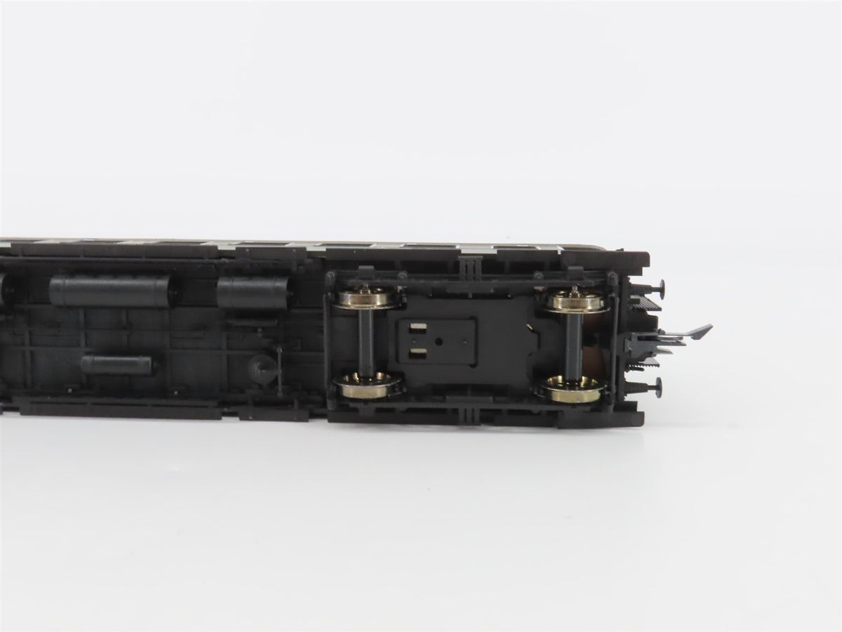 HO Scale Roco 45582 K.Bay.Sts. B Bavarian Coach 3 Class Passenger Car