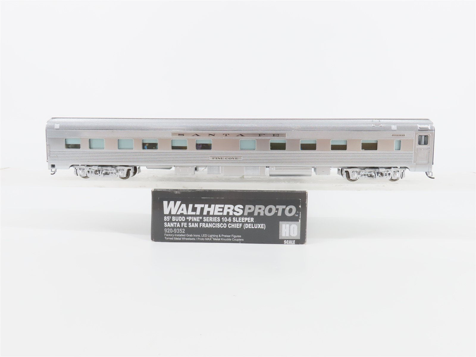 HO Walthers Proto 920-9352 ATSF Santa Fe 85' Budd Pine 10-6 Sleeper Passenger