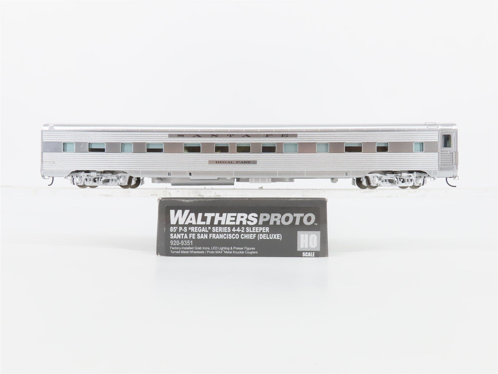 HO Walthers Proto 920-9351 ATSF San Francisco Chief 85' 4-4-2 Sleeper Passenger