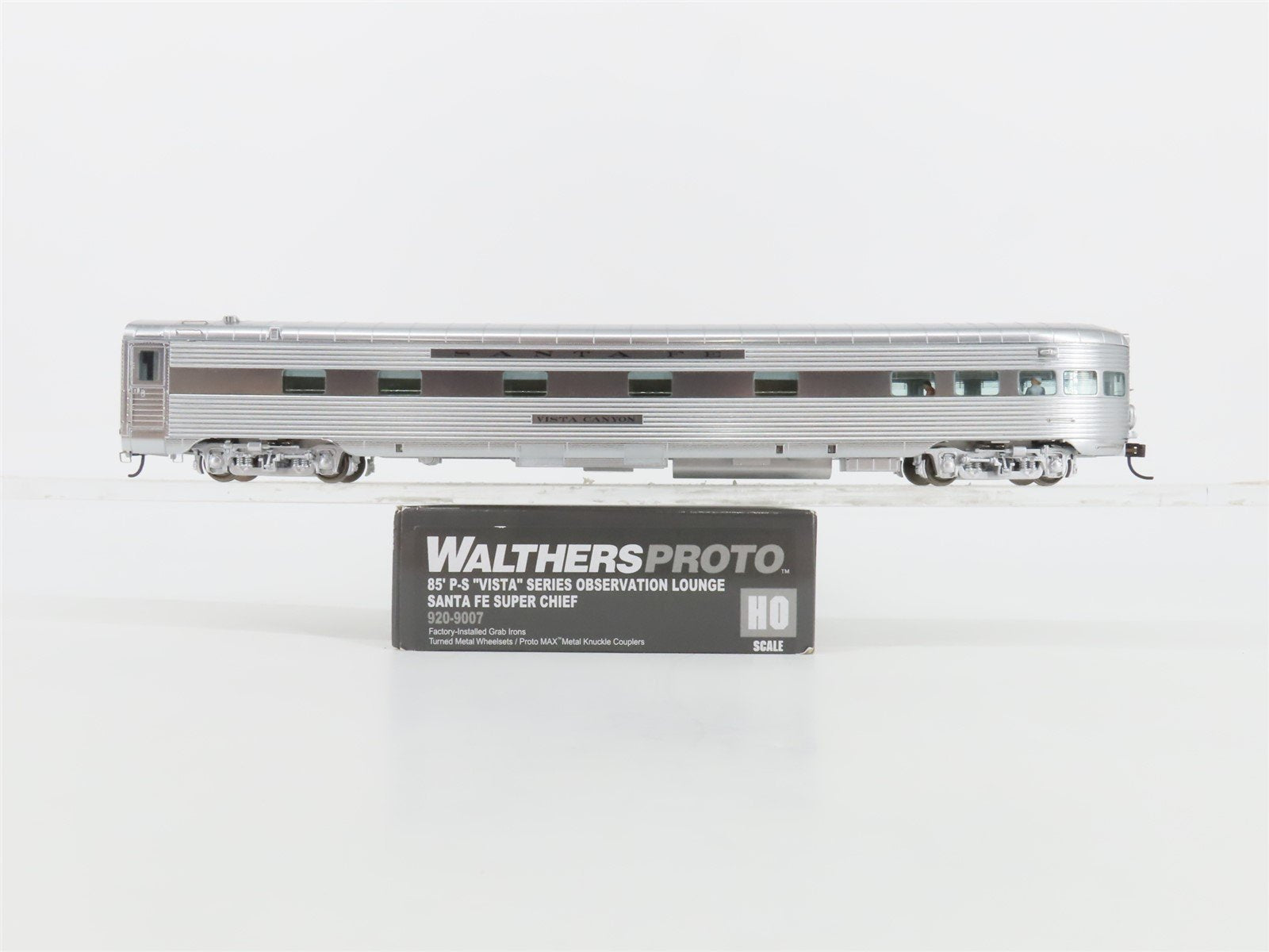 HO Walthers Proto 920-9007 ATSF Santa Fe 85' Vista Observation Lounge Passenger