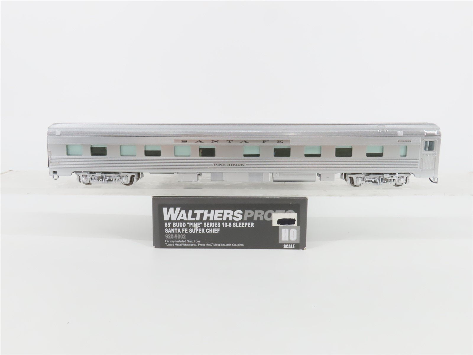 HO Walthers Proto 920-9002 ATSF Santa Fe 85' Budd Pine 10-6 Sleeper Passenger