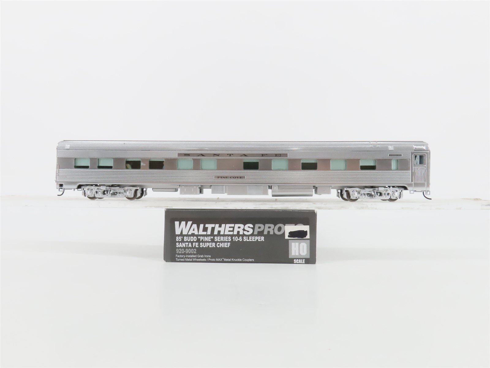 HO Walthers Proto 920-9002 ATSF Santa Fe 85' Budd Pine 10-6 Sleeper Passenger
