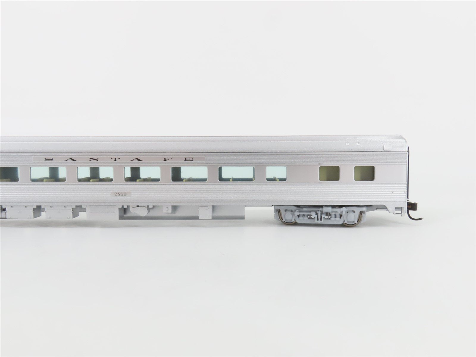 HO Walthers Mainline 910-30002 ATSF Santa Fe 85' Budd Coach Passenger Car #2859