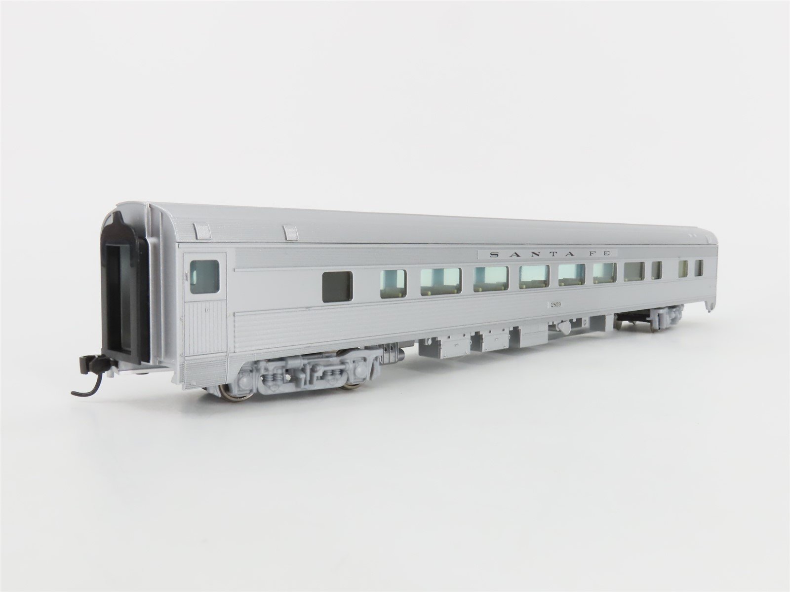 HO Walthers Mainline 910-30002 ATSF Santa Fe 85' Budd Coach Passenger Car #2859