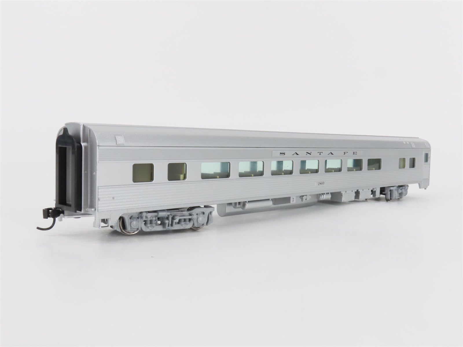 HO Walthers Mainline 910-30002 ATSF Santa Fe 85' Budd Coach Passenger Car #2860