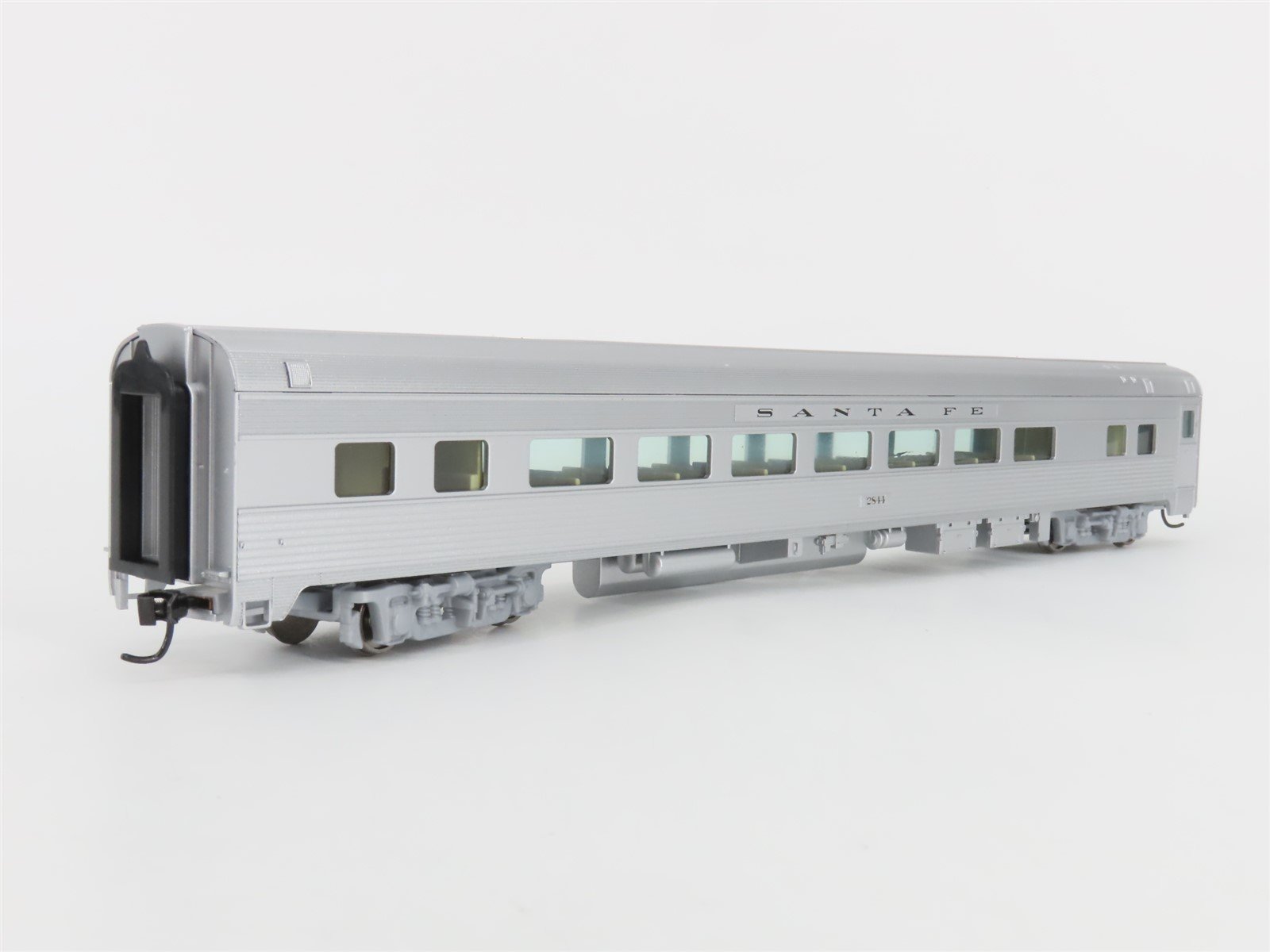 HO Walthers Mainline 910-30002 ATSF Santa Fe 85' Budd Coach Passenger Car #2844
