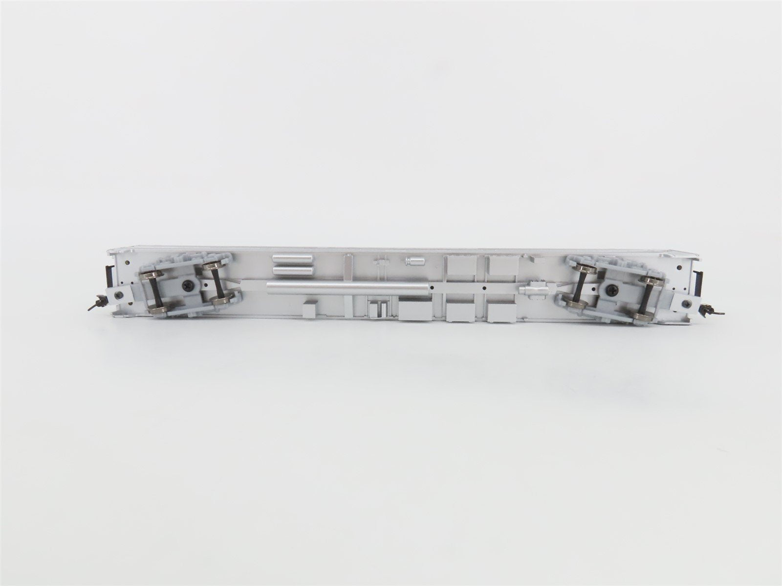 HO Walthers Mainline 910-30002 ATSF Santa Fe 85' Budd Coach Passenger Car #2844