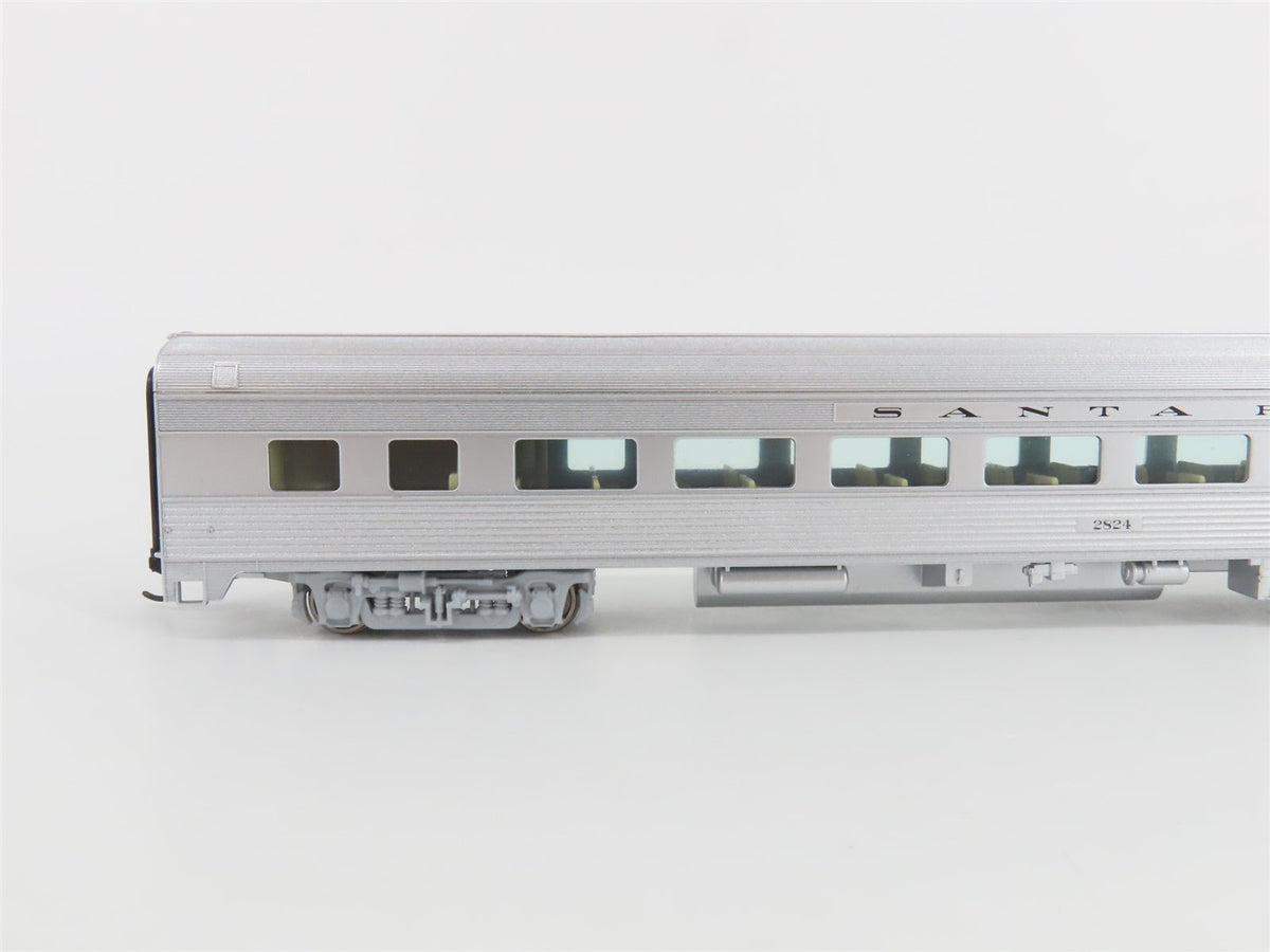 HO Walthers Mainline 910-30002 ATSF Santa Fe 85&#39; Budd Coach Passenger Car #2824