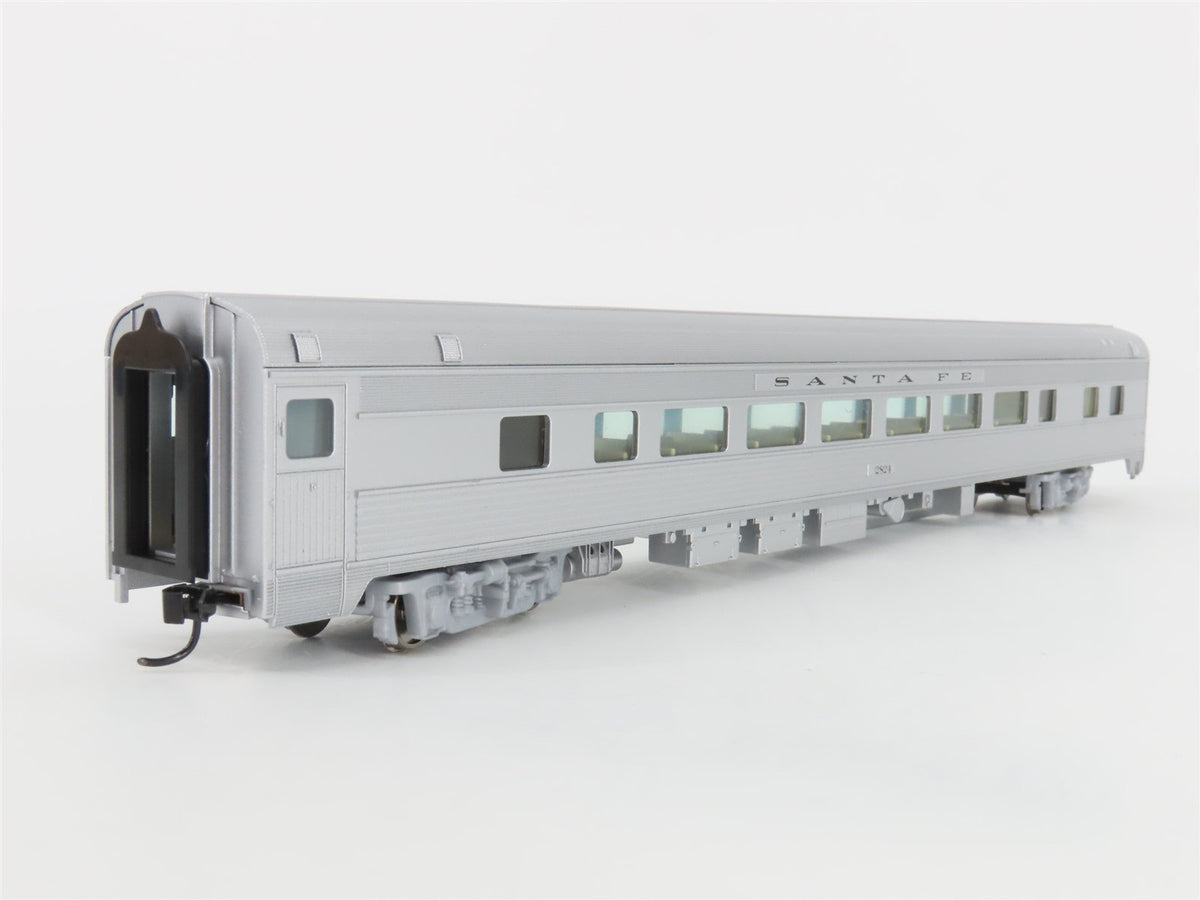 HO Walthers Mainline 910-30002 ATSF Santa Fe 85&#39; Budd Coach Passenger Car #2824