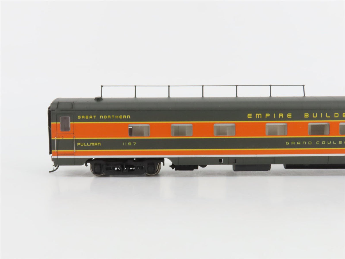 HO Walthers 932-9038 GN Empire Builder 6-4-1 Lounge Observation Passenger Car