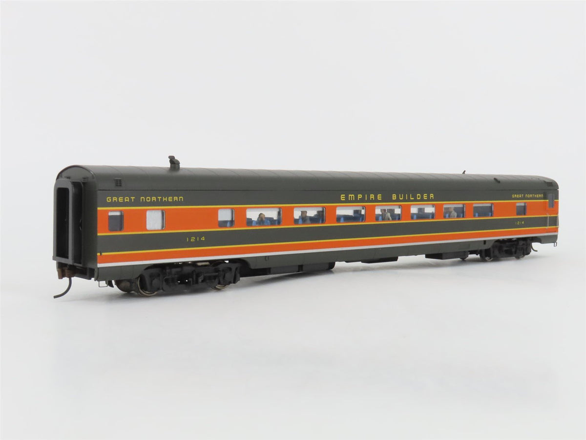 HO Scale Walthers 932-9031 GN Empire Builder AC&amp;F 60 Seat Coach Passenger Car