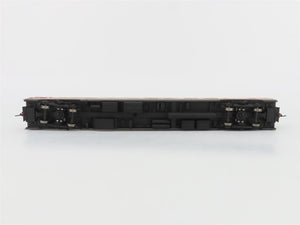 HO Scale Walthers 932-9031 GN Empire Builder AC&F 60 Seat Coach Passenger Car
