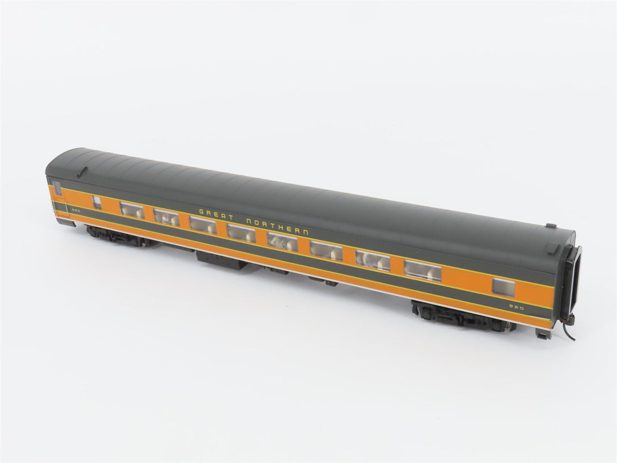 HO Walthers 932-6781 GN Great Northern P-S 64-Seat Coach Passenger Car #920
