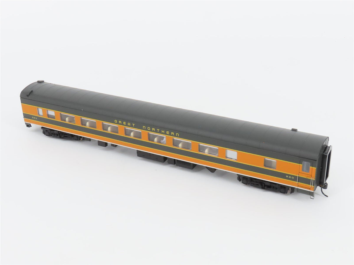 HO Walthers 932-6781 GN Great Northern P-S 64-Seat Coach Passenger Car #920