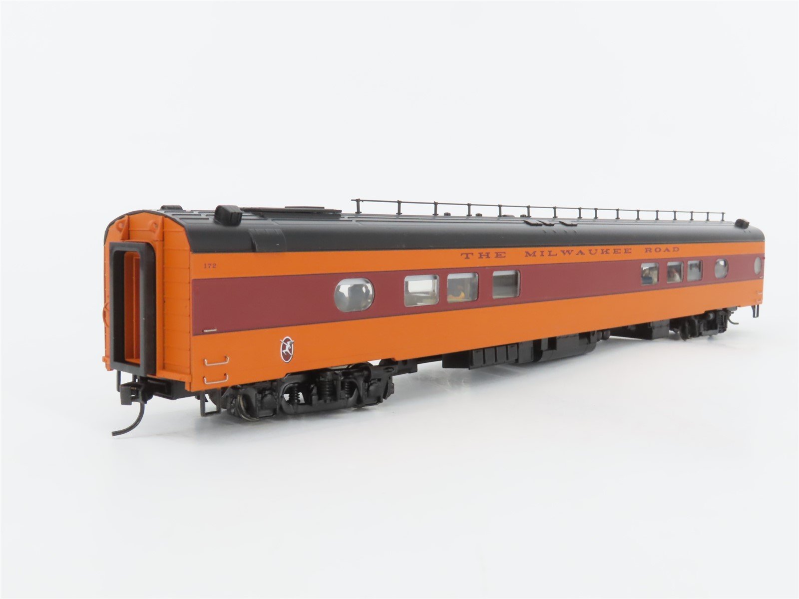 HO Walthers 932-9204 MILW 1955 Twin Cities Hiawatha Tap Lounge Passenger