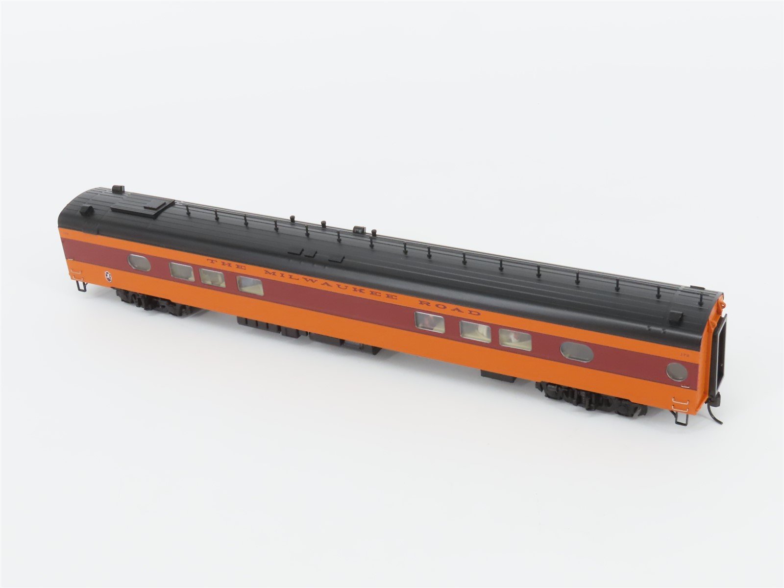 HO Walthers 932-9204 MILW 1955 Twin Cities Hiawatha Tap Lounge Passenger