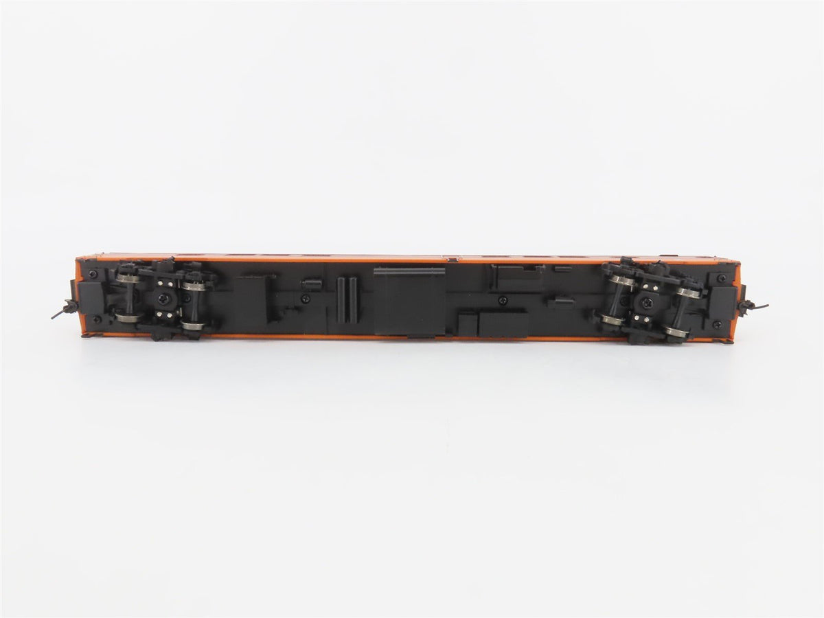 HO Walthers 932-9204 MILW 1955 Twin Cities Hiawatha Tap Lounge Passenger