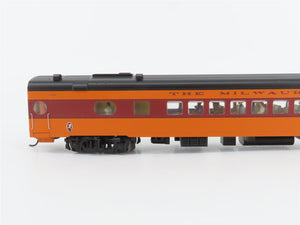 HO Walthers 932-9208 MILW Milwaukee Rd Twin Cities Hiawatha Coach Passenger #513