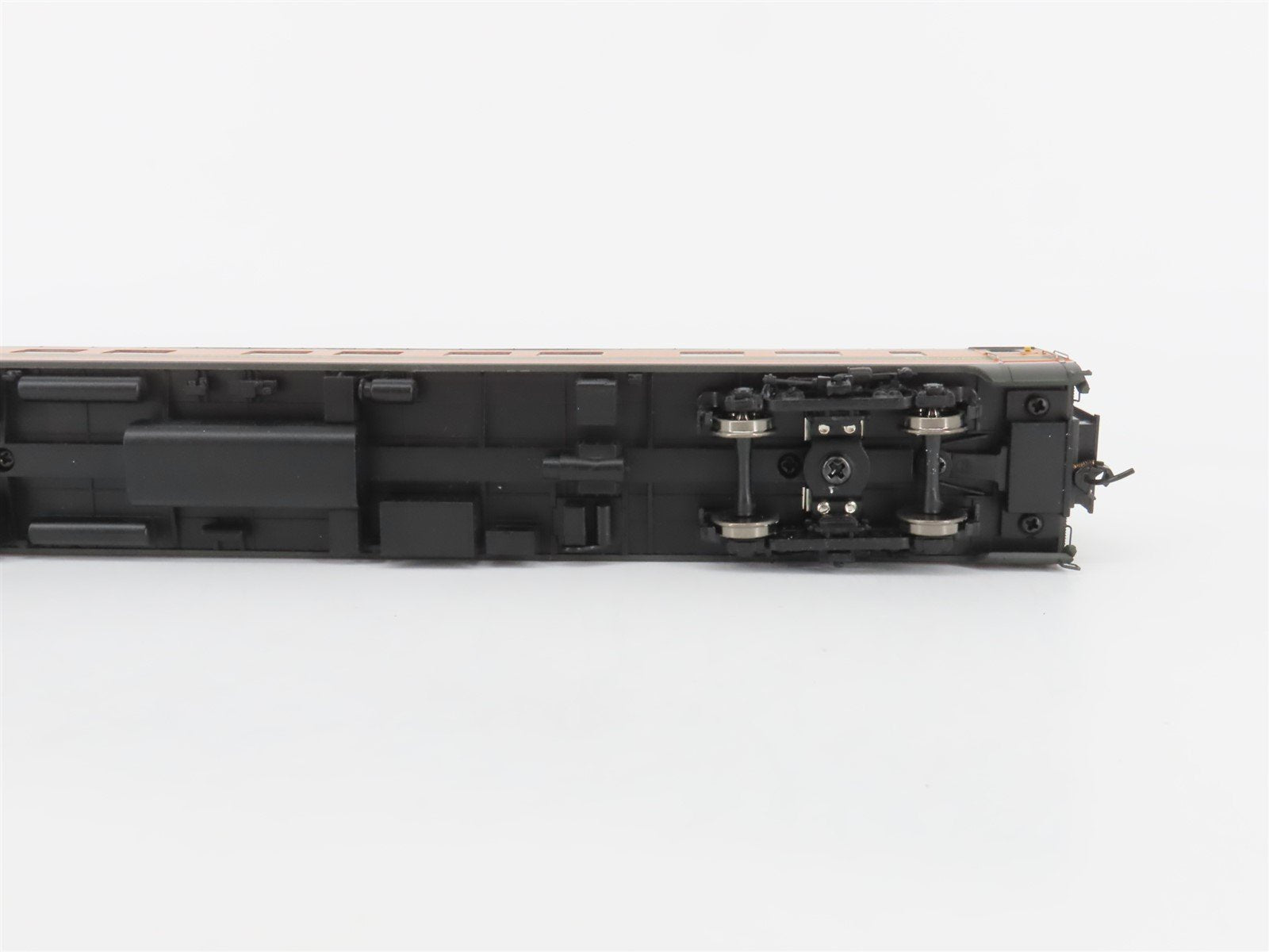 HO Scale Walthers 932-9401 GN Riverton Heights P-S 12 DB Sleeper Passenger Car