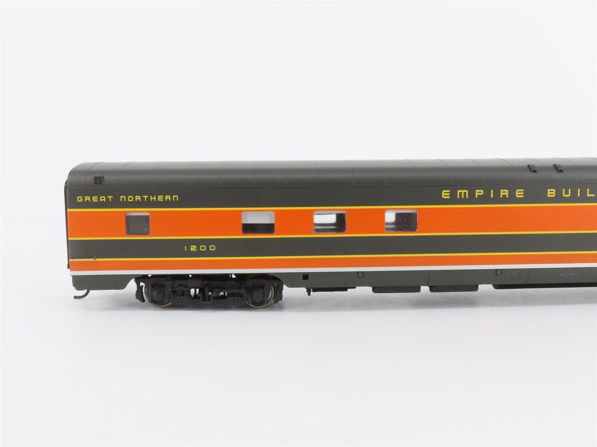 HO Walthers 932-9035 GN Empire Builder AC&amp;F Baggage Dormitory Passenger #1200