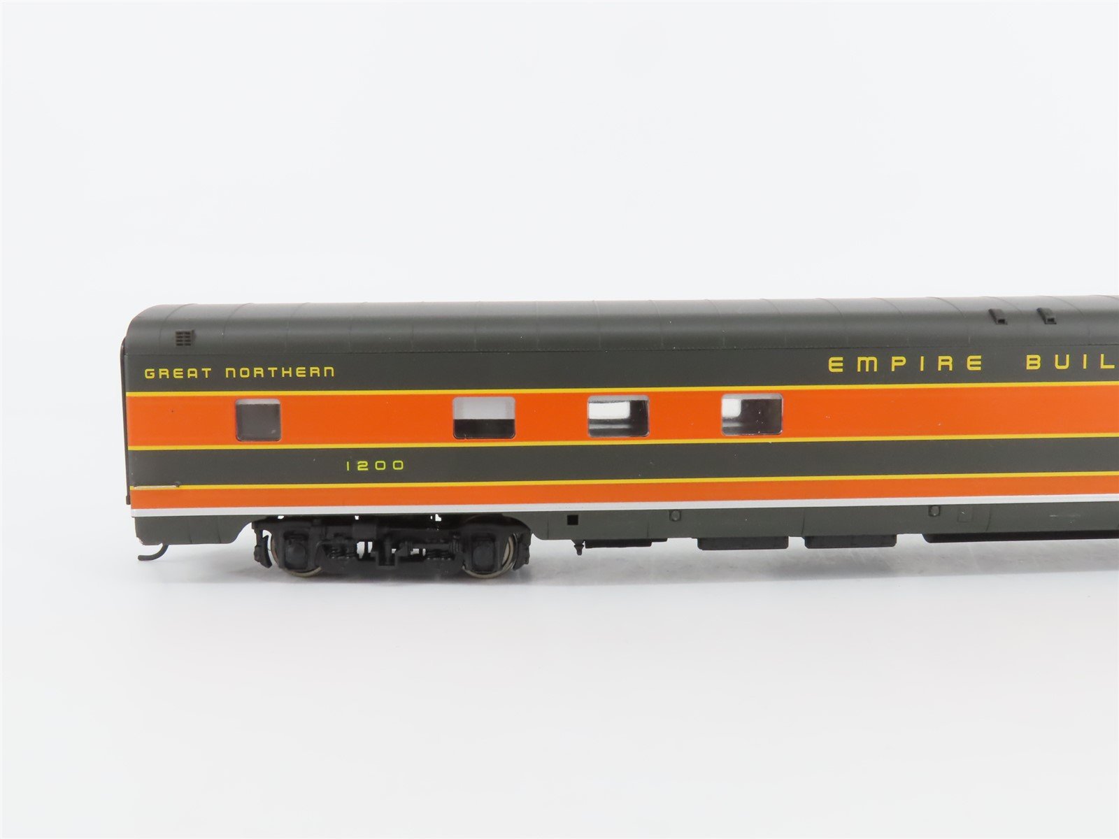 HO Walthers 932-9035 GN Empire Builder AC&F Baggage Dormitory Passenger #1200