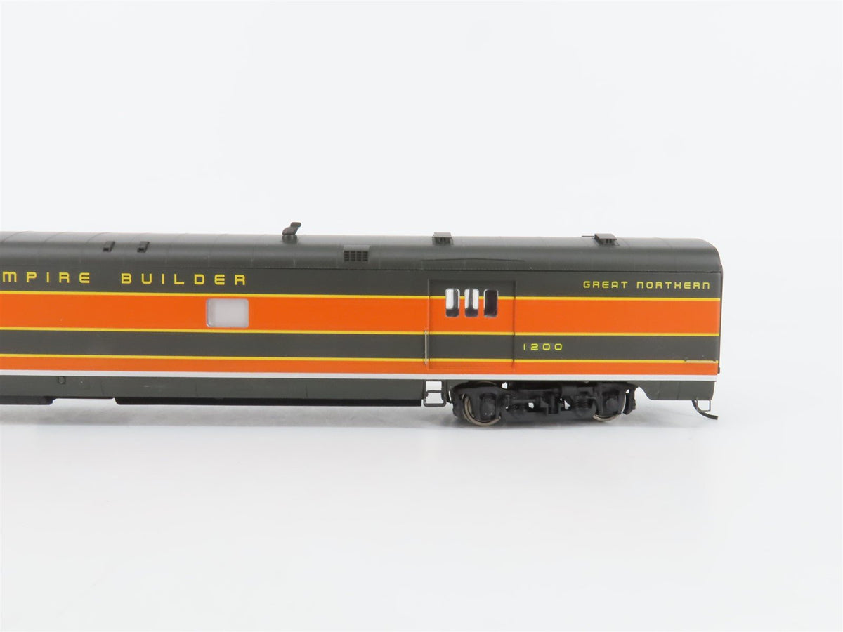 HO Walthers 932-9035 GN Empire Builder AC&amp;F Baggage Dormitory Passenger #1200