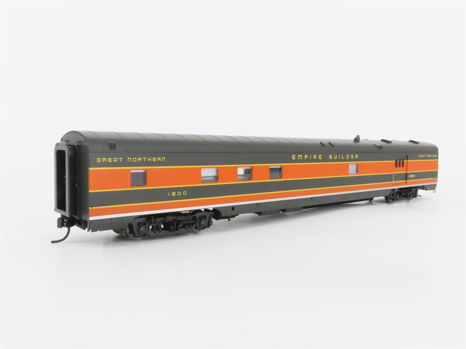 HO Walthers 932-9035 GN Empire Builder AC&F Baggage Dormitory Passenger #1200