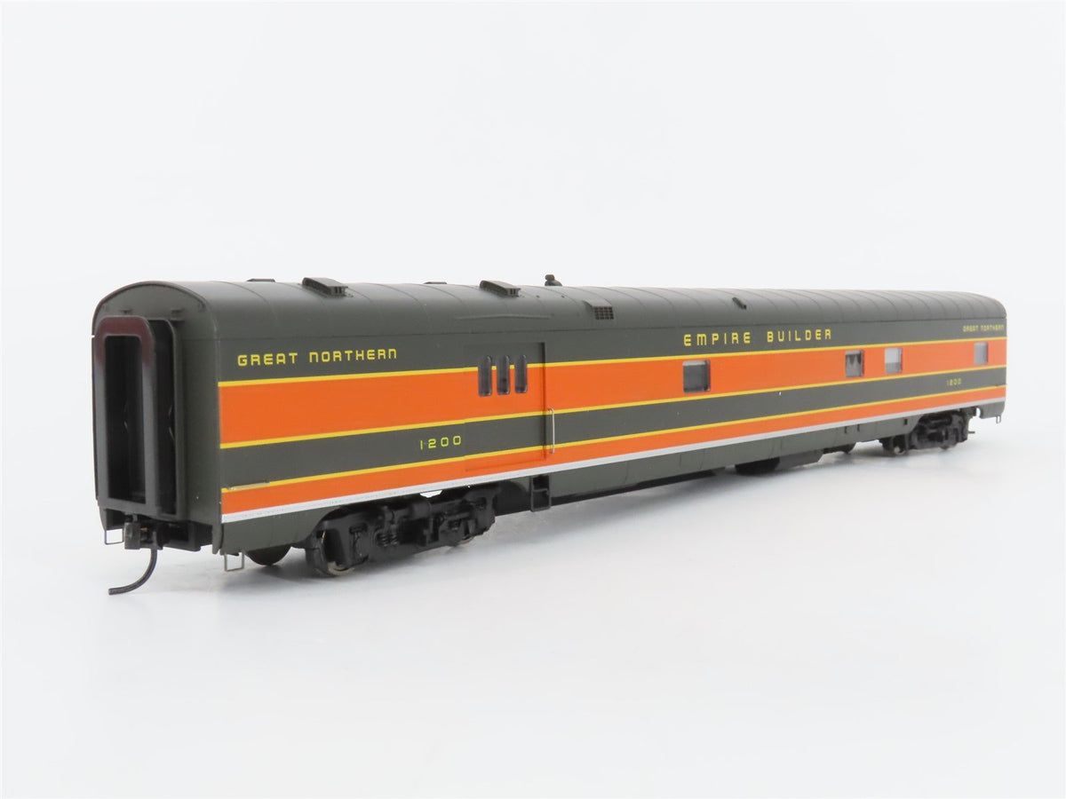HO Walthers 932-9035 GN Empire Builder AC&amp;F Baggage Dormitory Passenger #1200