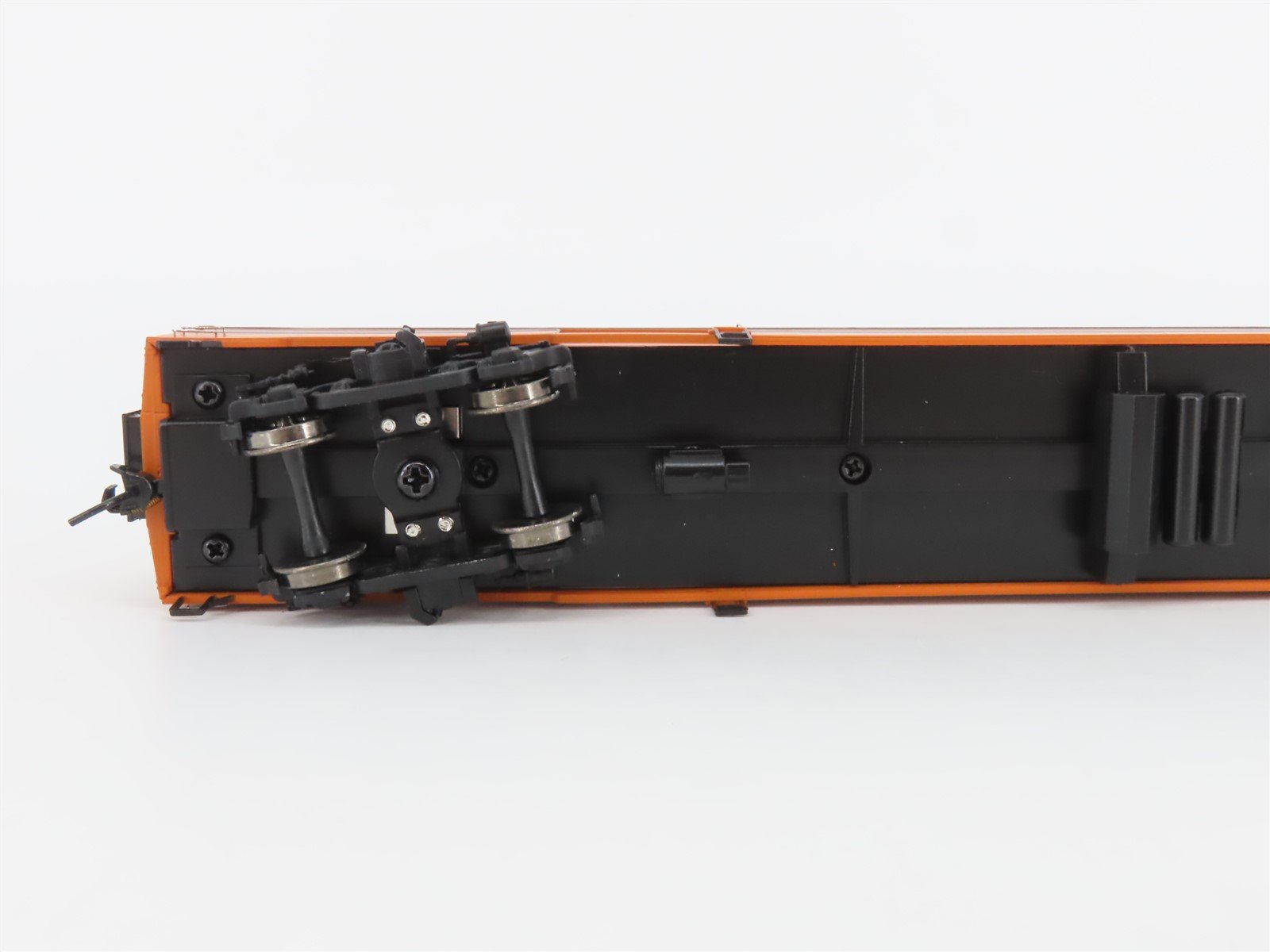 HO Walthers 932-9209 MILW Milwaukee Rd Twin Cities Hiawatha Expr Passenger #1330