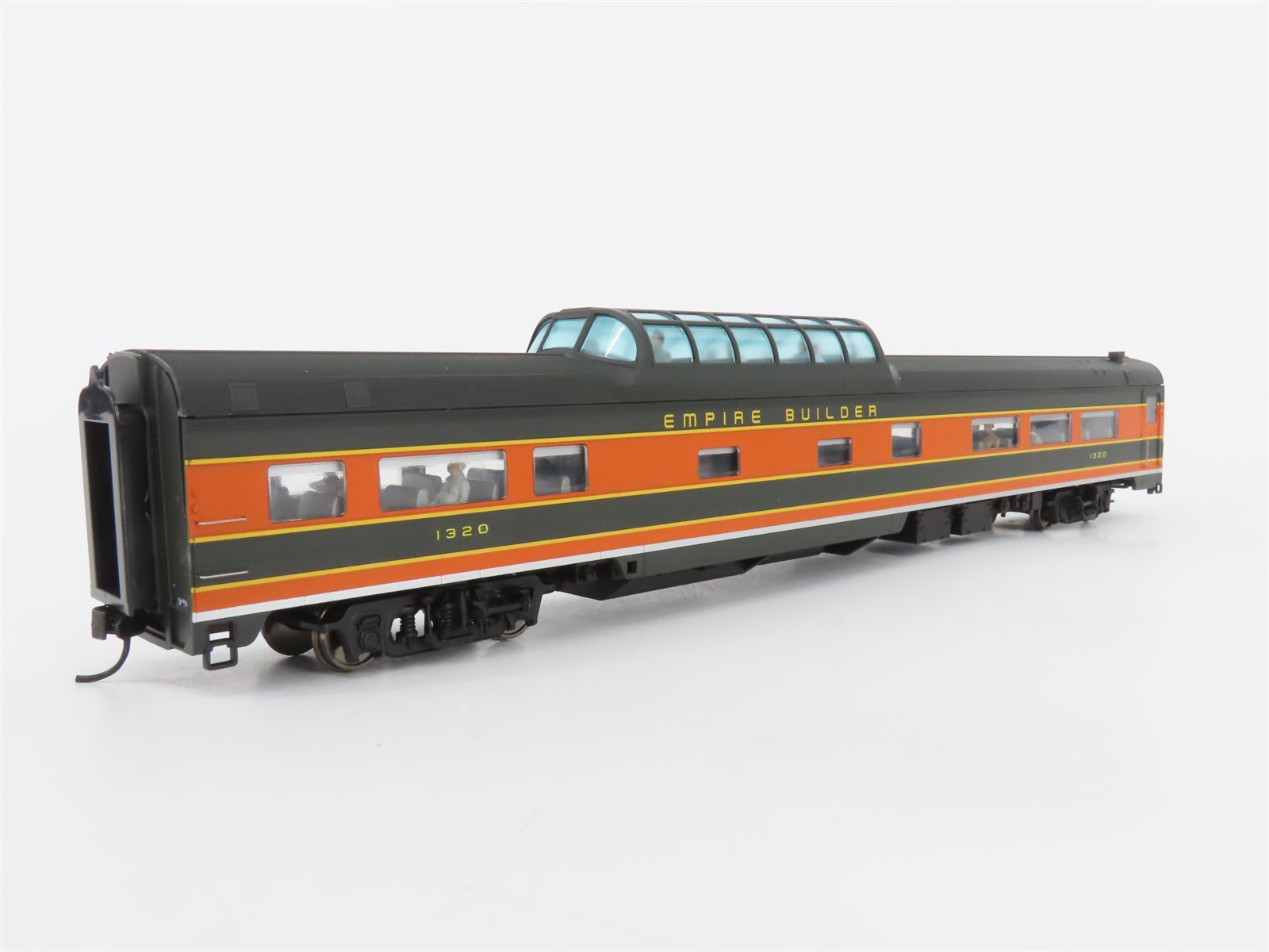 HO Walthers 932-9093 GN Empire Builder Budd Vista Dome Coach Passenger #1320