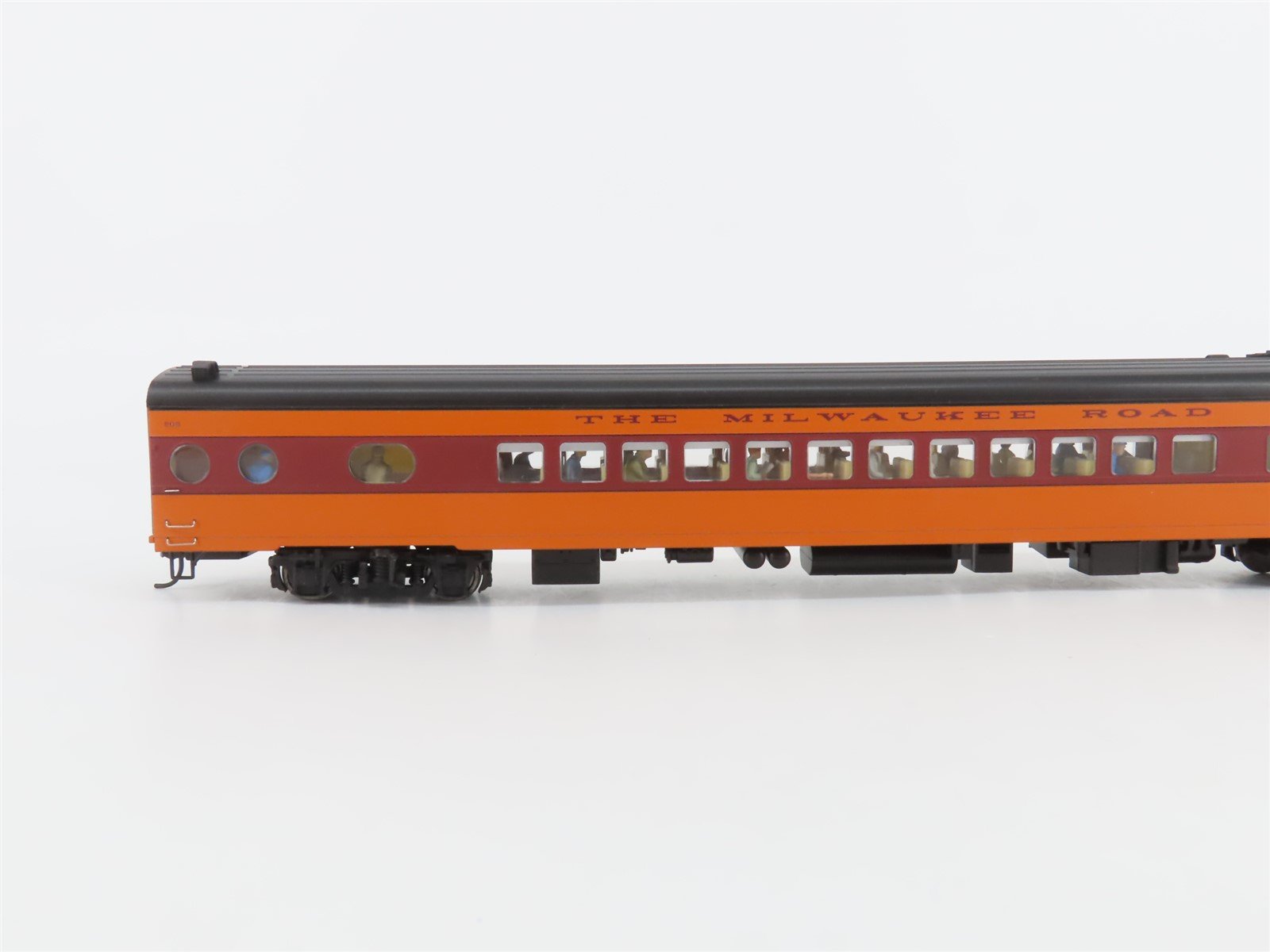 HO Walthers 932-9208 MILW Milwaukee Rd Twin Cities Hiawatha Coach Passenger #506