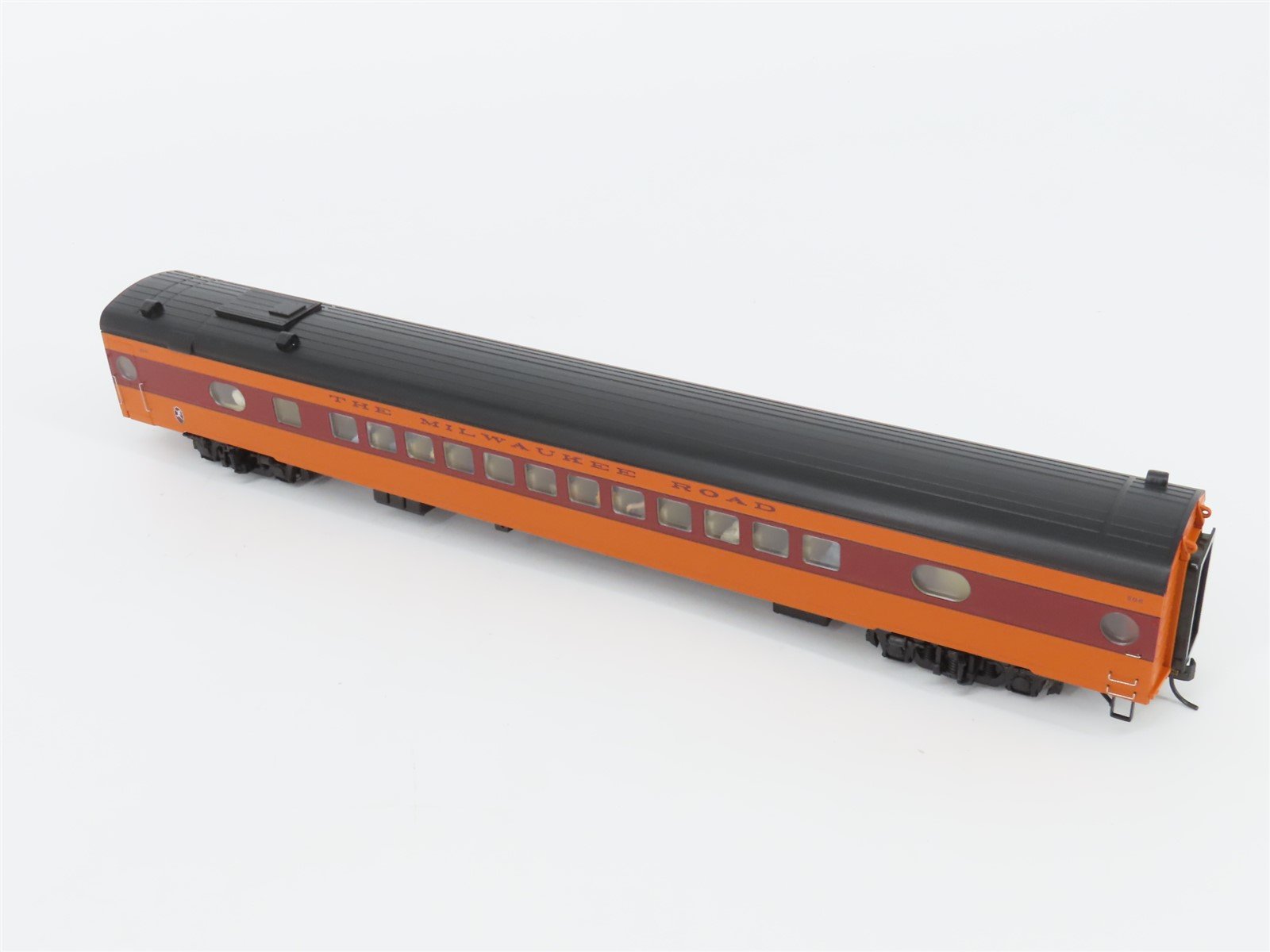 HO Walthers 932-9208 MILW Milwaukee Rd Twin Cities Hiawatha Coach Passenger #506