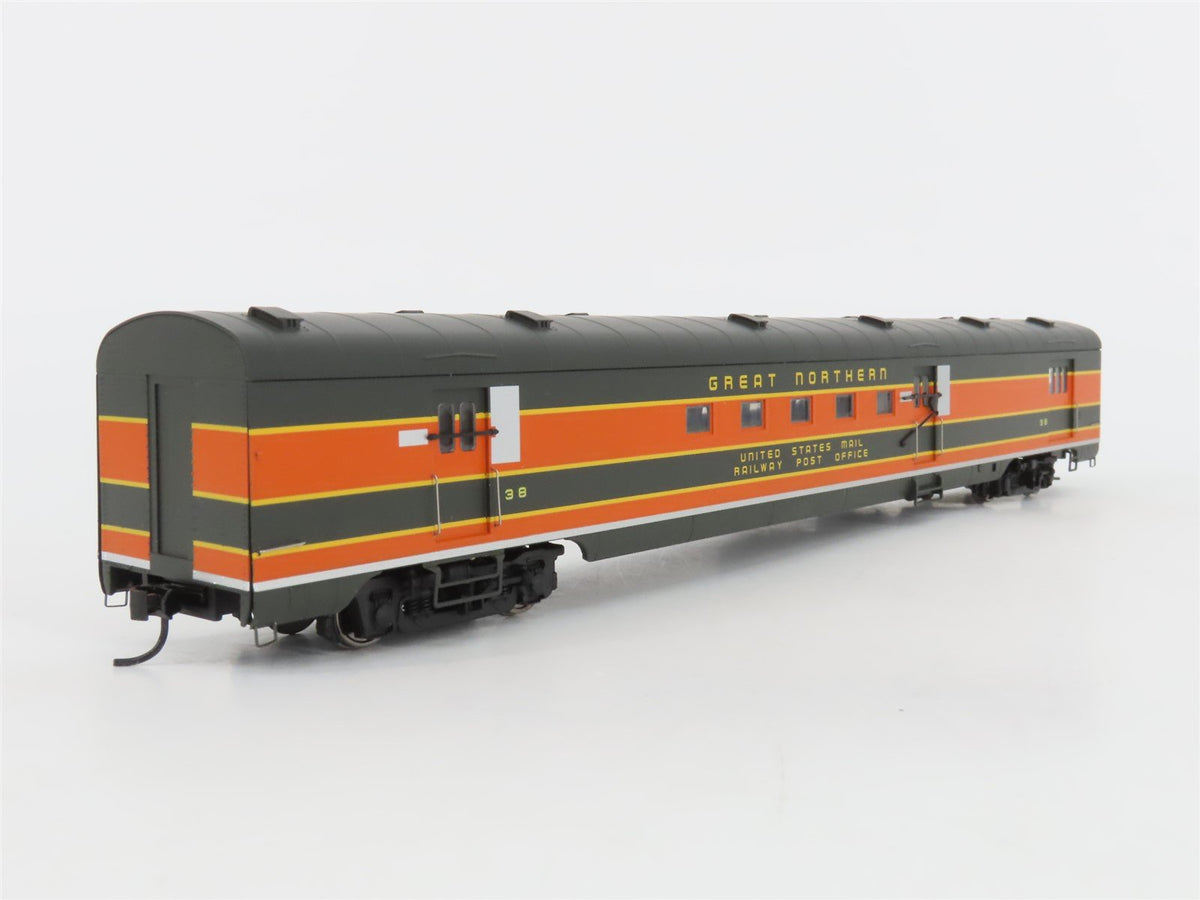 HO Walthers 932-9032 GN Great Northern Empire Builder Baggage RPO Passenger #38