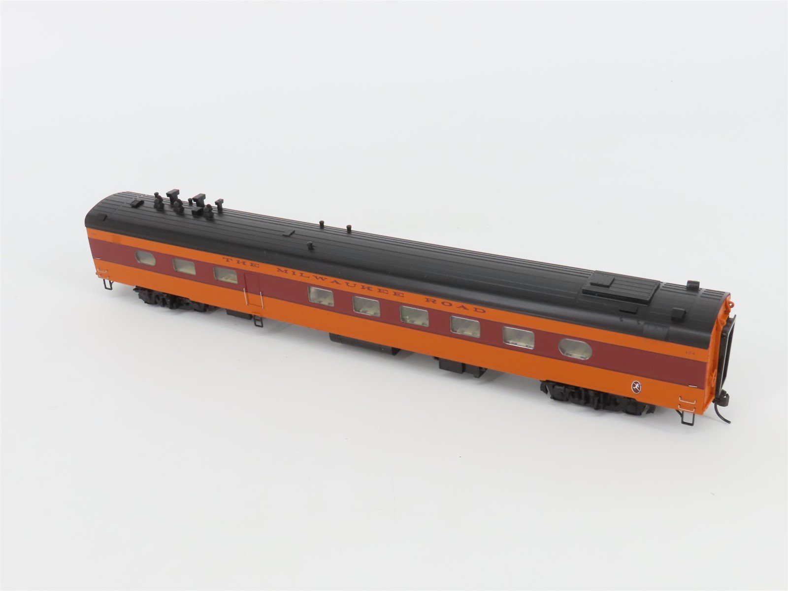 HO Walthers 932-9203 MILW Twin Cities Hiawatha 48 Seat Diner Passenger #124