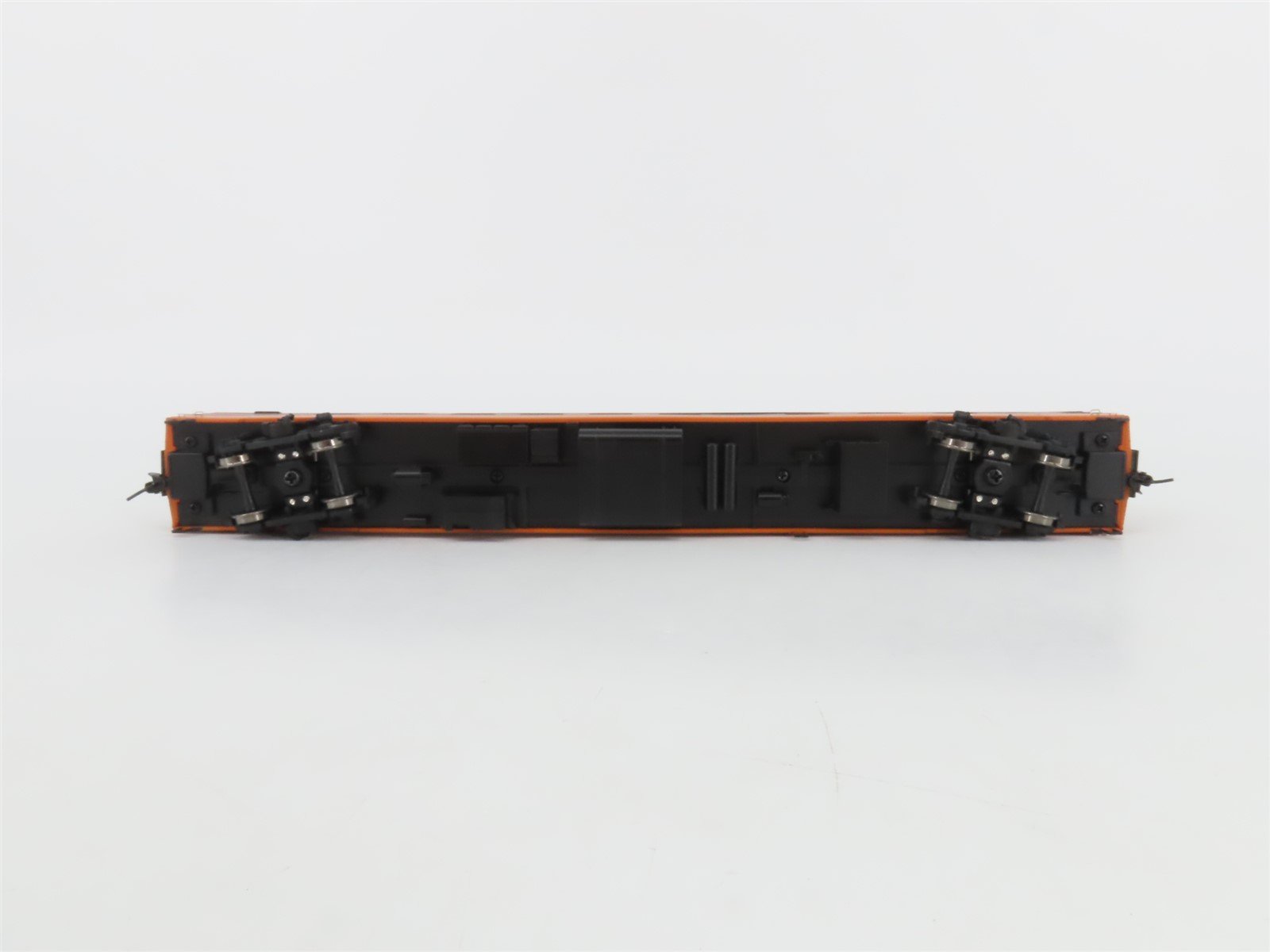 HO Walthers 932-9203 MILW Twin Cities Hiawatha 48 Seat Diner Passenger #124