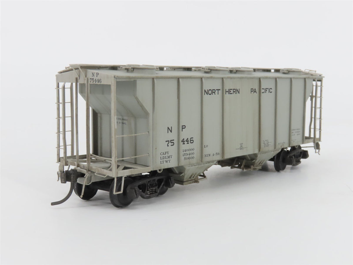HO Kadee 8011 NP Northern Pacific 2 Bay Covered Hopper Custom Weathered #75446