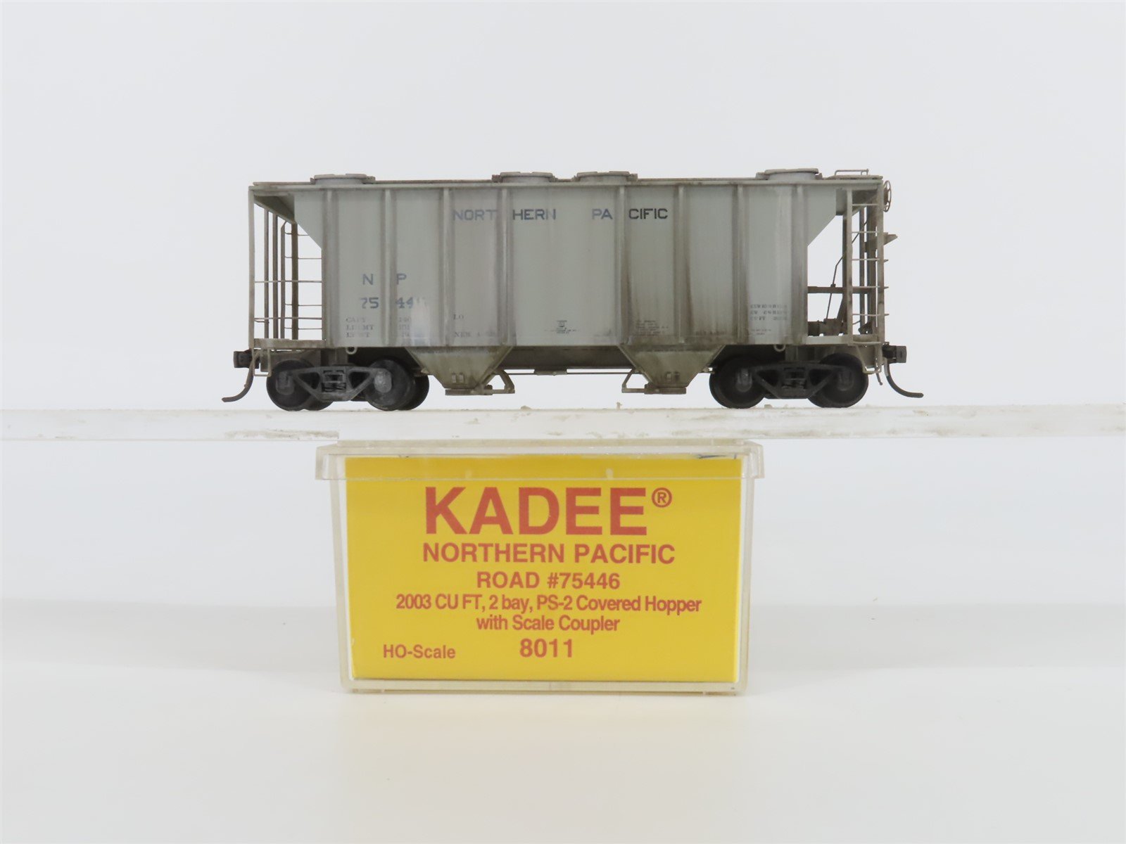 HO Kadee 8011 NP Northern Pacific 2 Bay Covered Hopper Custom Weathered #8011