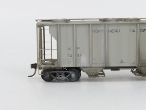 HO Kadee 8011 NP Northern Pacific 2 Bay Covered Hopper Custom Weathered #8011