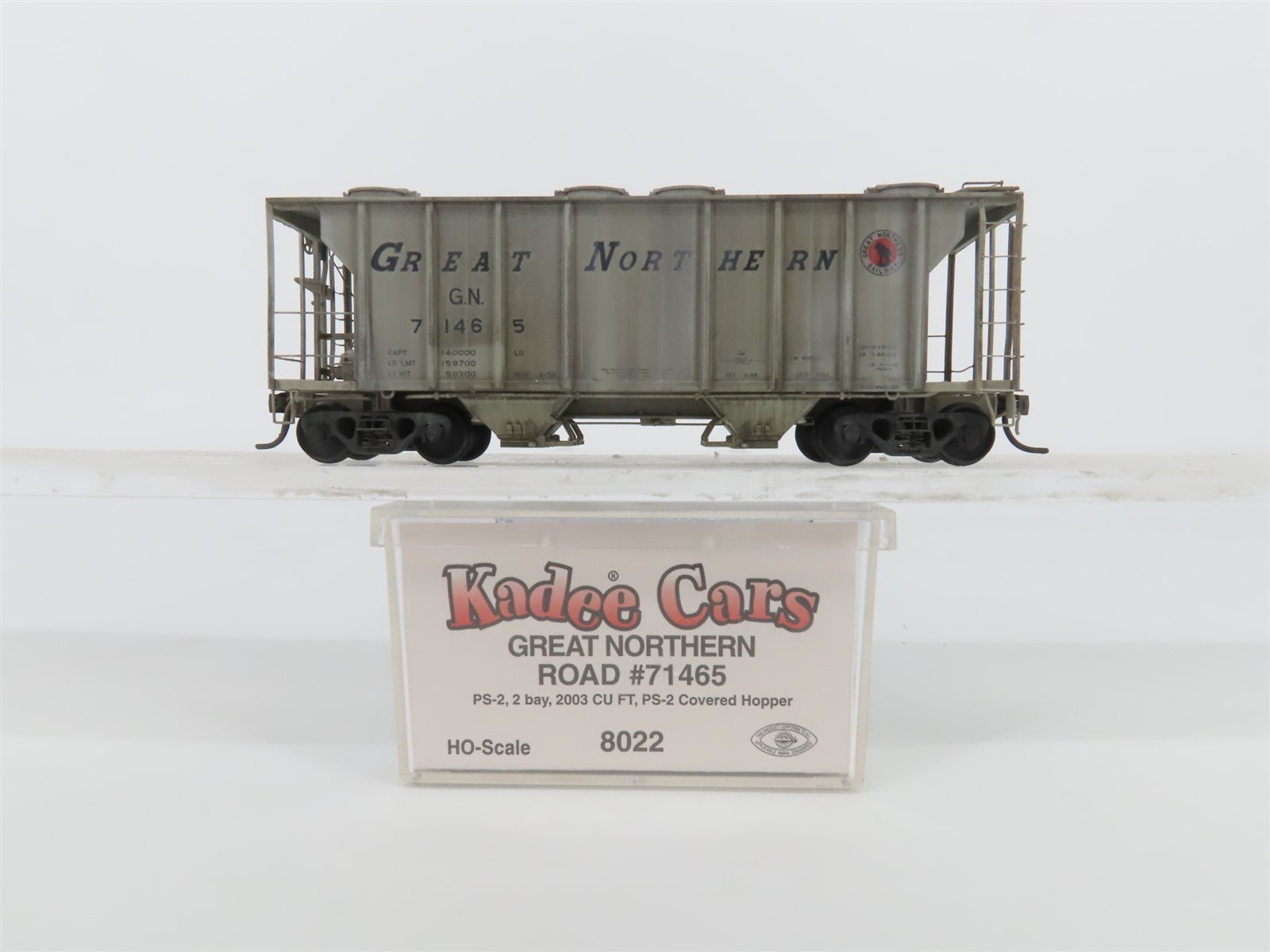 HO Kadee 8022 GN Great Northern 2 Bay Covered Hopper Custom Weathered #71465